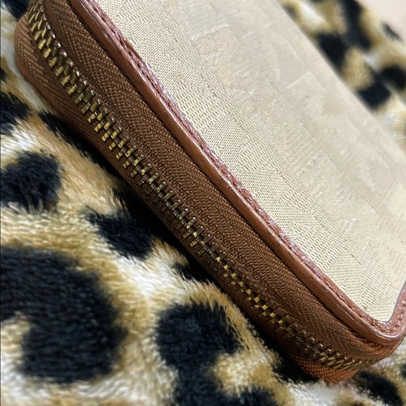 Michael Kors Tan and Gold Logo Small Wallet - Picture 5 of 15